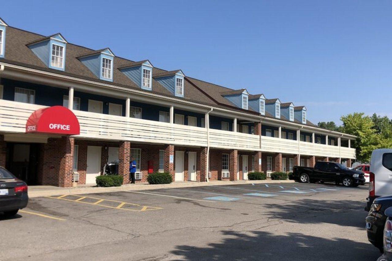 Econo Lodge Canton Esterno foto