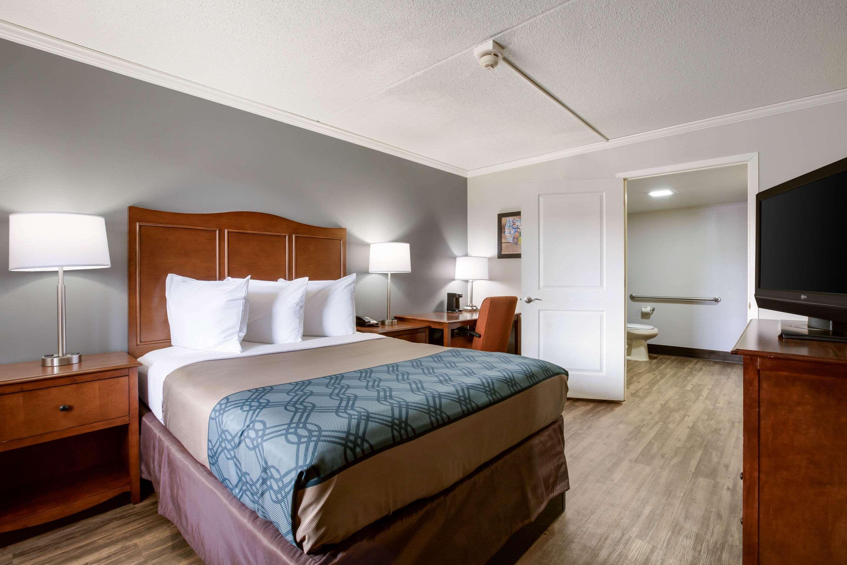 Econo Lodge Canton Esterno foto