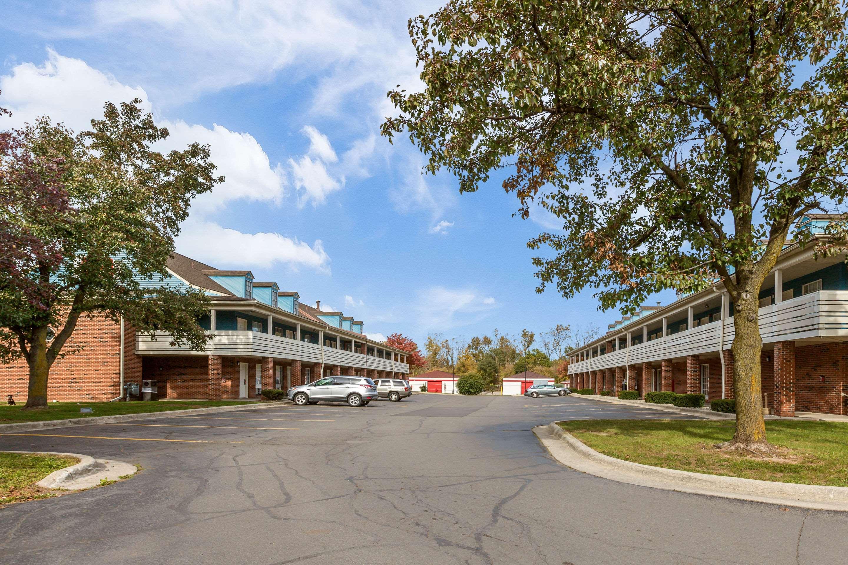 Econo Lodge Canton Esterno foto