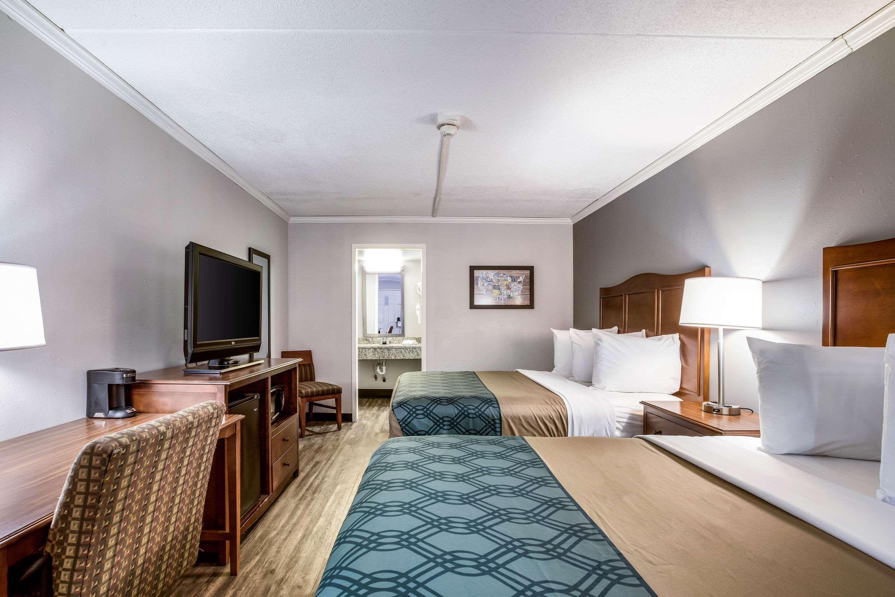 Econo Lodge Canton Esterno foto