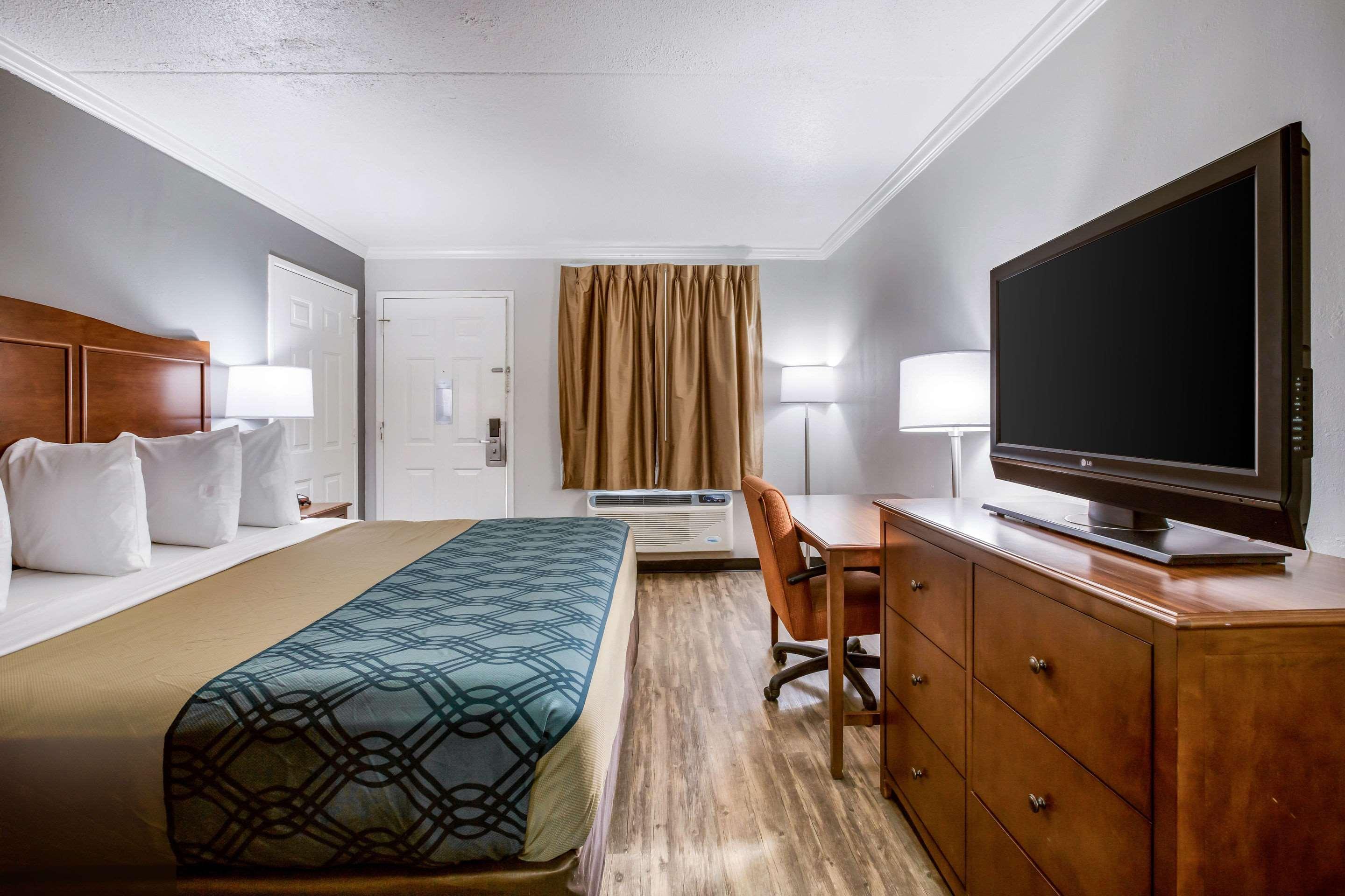 Econo Lodge Canton Esterno foto