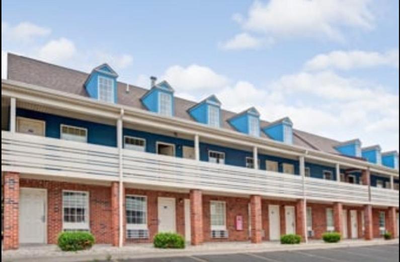 Econo Lodge Canton Esterno foto