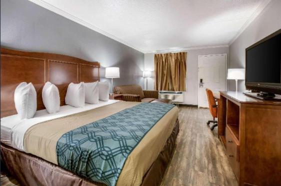 Econo Lodge Canton Esterno foto